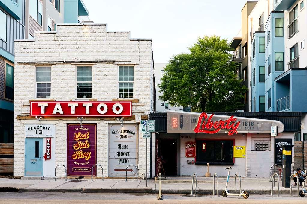 Hotel Sentral East Austin At 1614 E. Sixth Restaurant photo