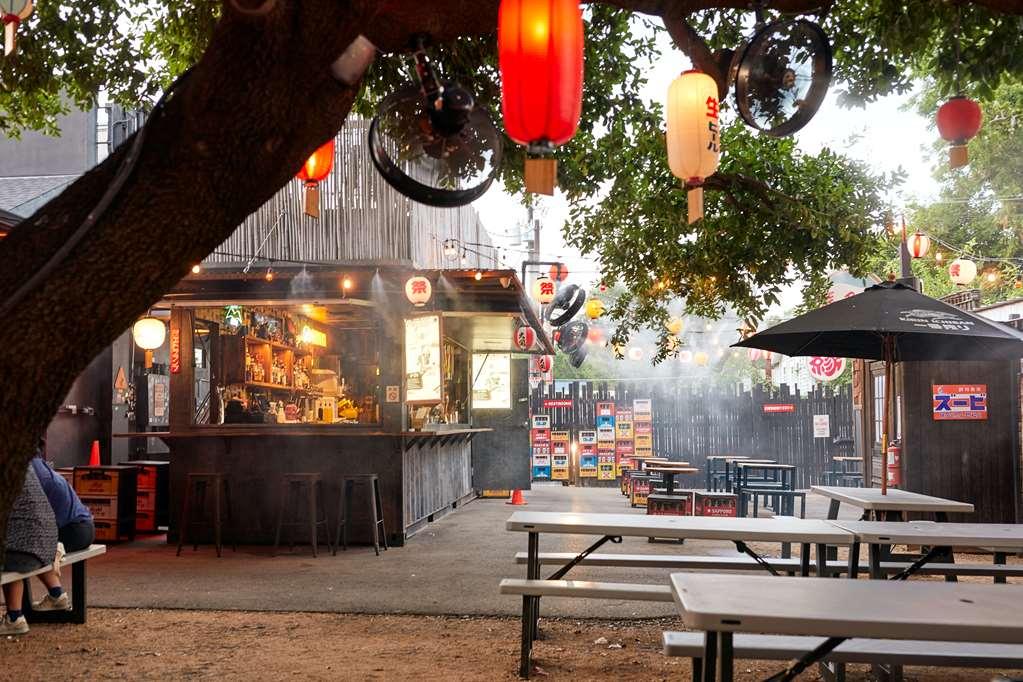 Hotel Sentral East Austin At 1614 E. Sixth Restaurant photo