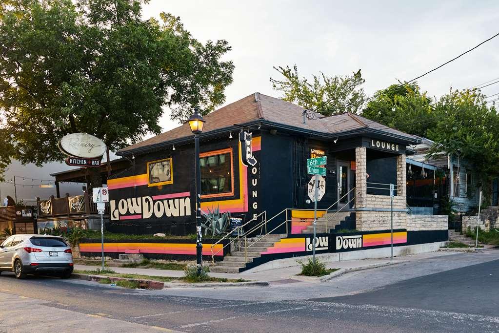 Hotel Sentral East Austin At 1614 E. Sixth Restaurant photo